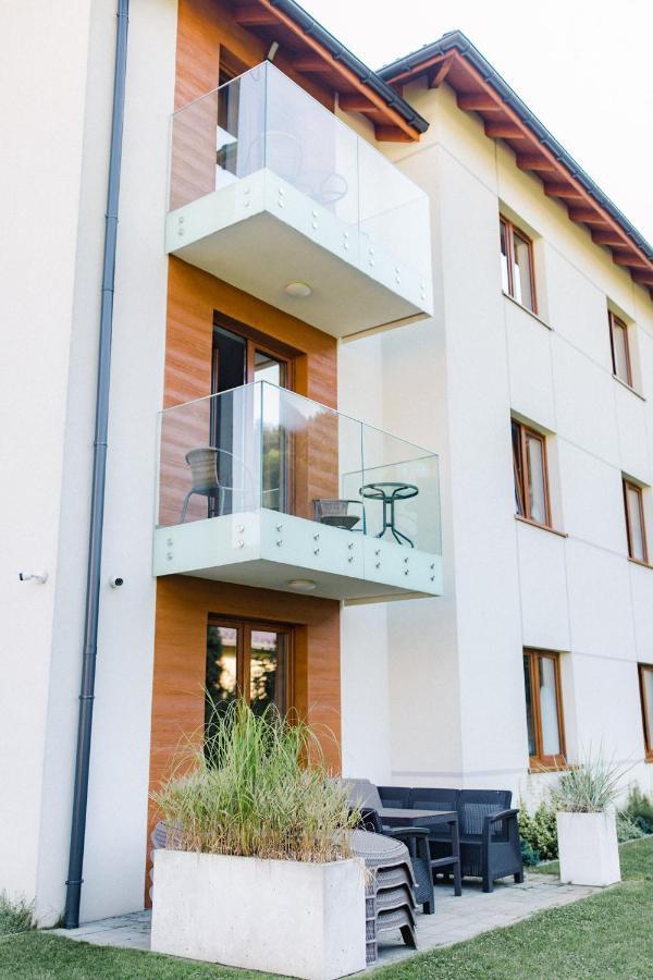Villa Monica Apartamenty Щирк Экстерьер фото